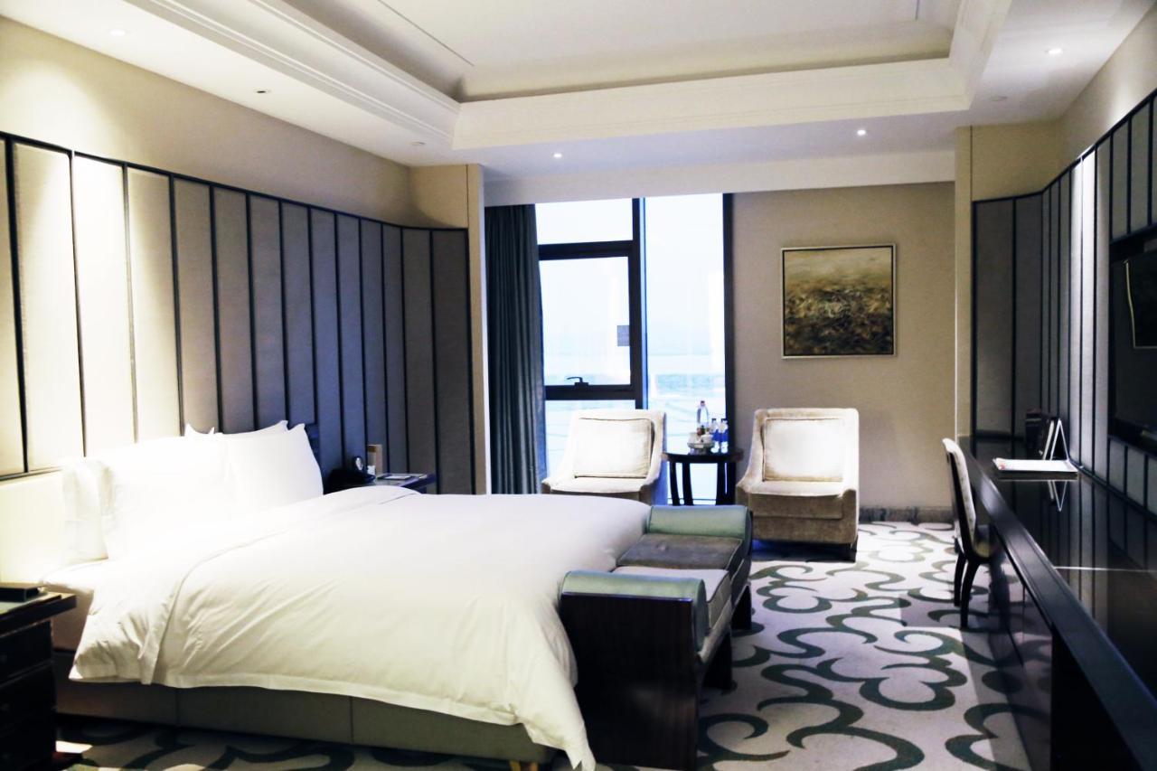 Royal Seaside Hotel And Hot Springs Xiamen Exterior photo