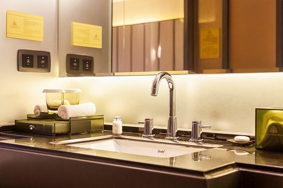 Royal Seaside Hotel And Hot Springs Xiamen Exterior photo