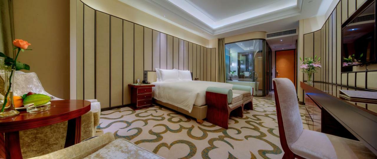 Royal Seaside Hotel And Hot Springs Xiamen Exterior photo