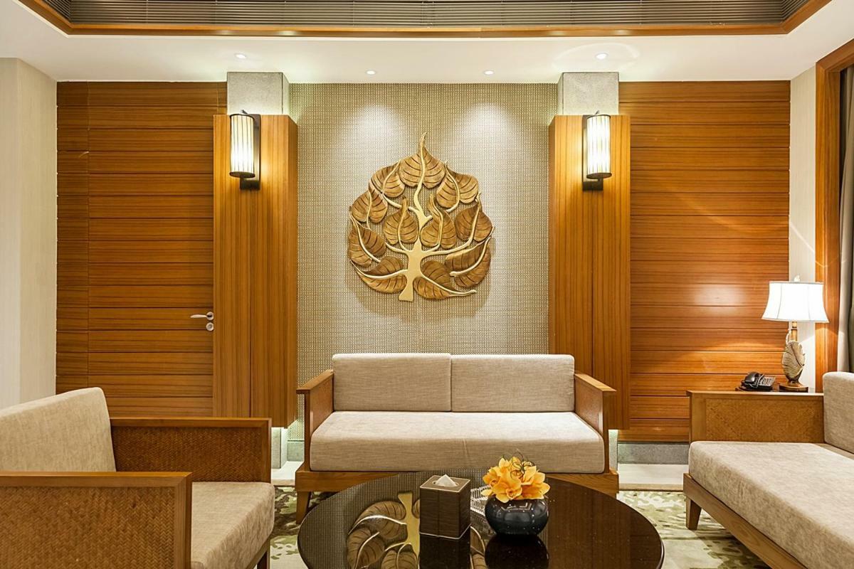 Royal Seaside Hotel And Hot Springs Xiamen Exterior photo