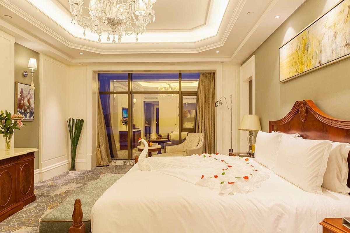 Royal Seaside Hotel And Hot Springs Xiamen Exterior photo